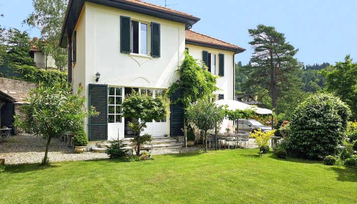 Historische Villa kaufen Bee, Piemont,  Italien