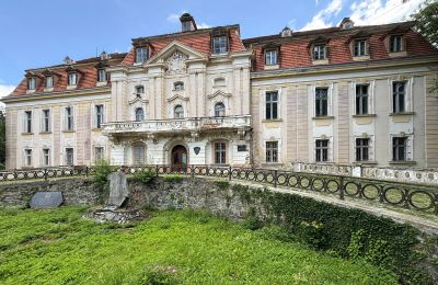 Schloss kaufen Roztocznik, Pałac w Roztoczniku, Niederschlesien,, Vorderansicht