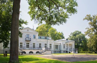 Herregård til salgs Ojrzanów, Pałac w Ojrzanowie, województwo mazowieckie, Bakvisning