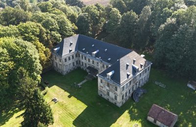 Historiske ejendomme, Slot- og parkanlæg i Pobiedna, Nedre Schlesien