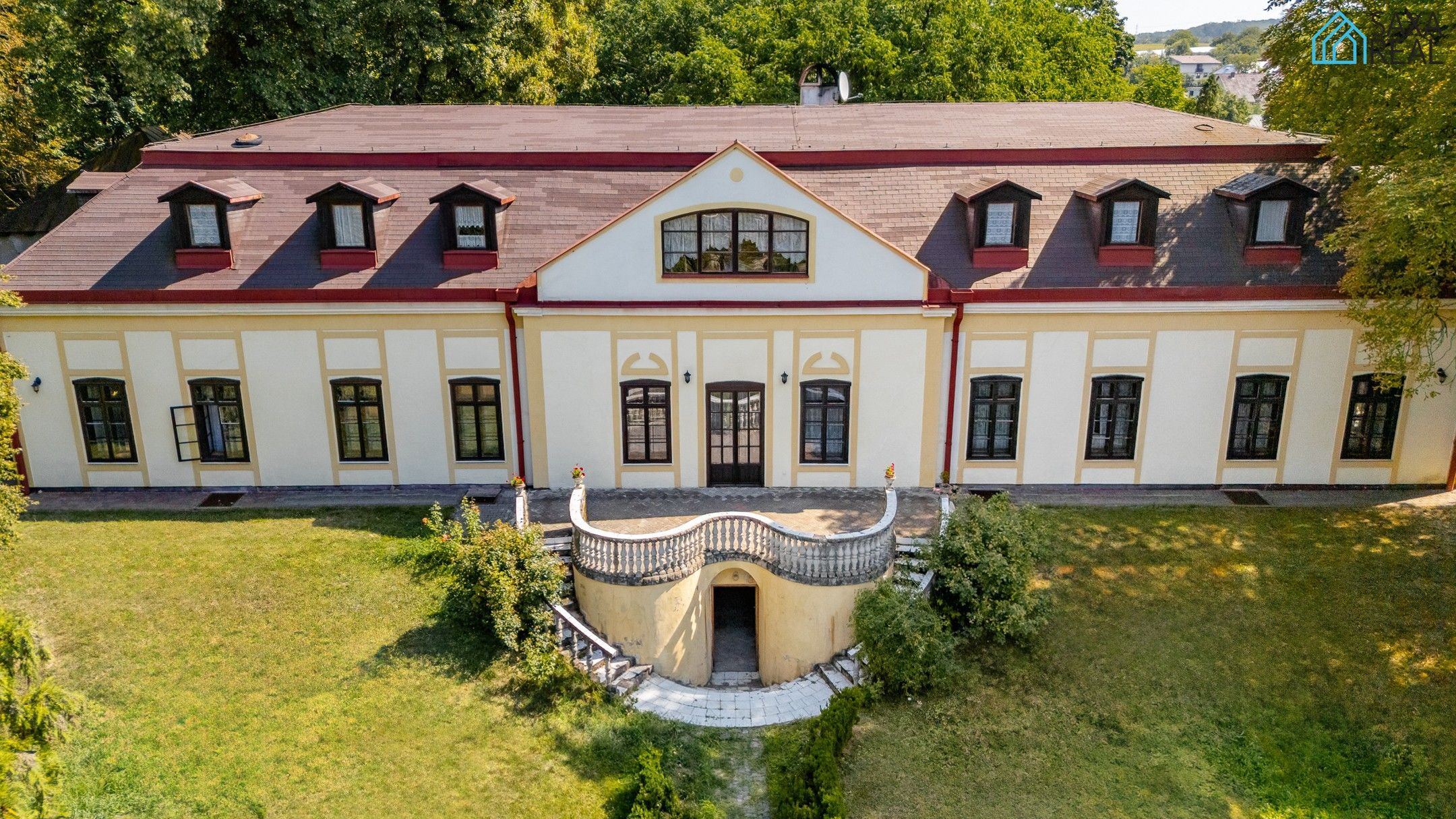 Fotos Neobarockes Herrenhaus in der Ostslowakei