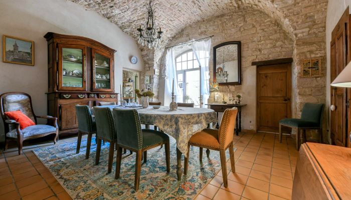  Uzès 3