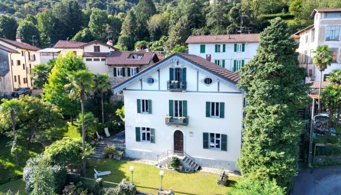Villa med sjöutsikt i Stresa