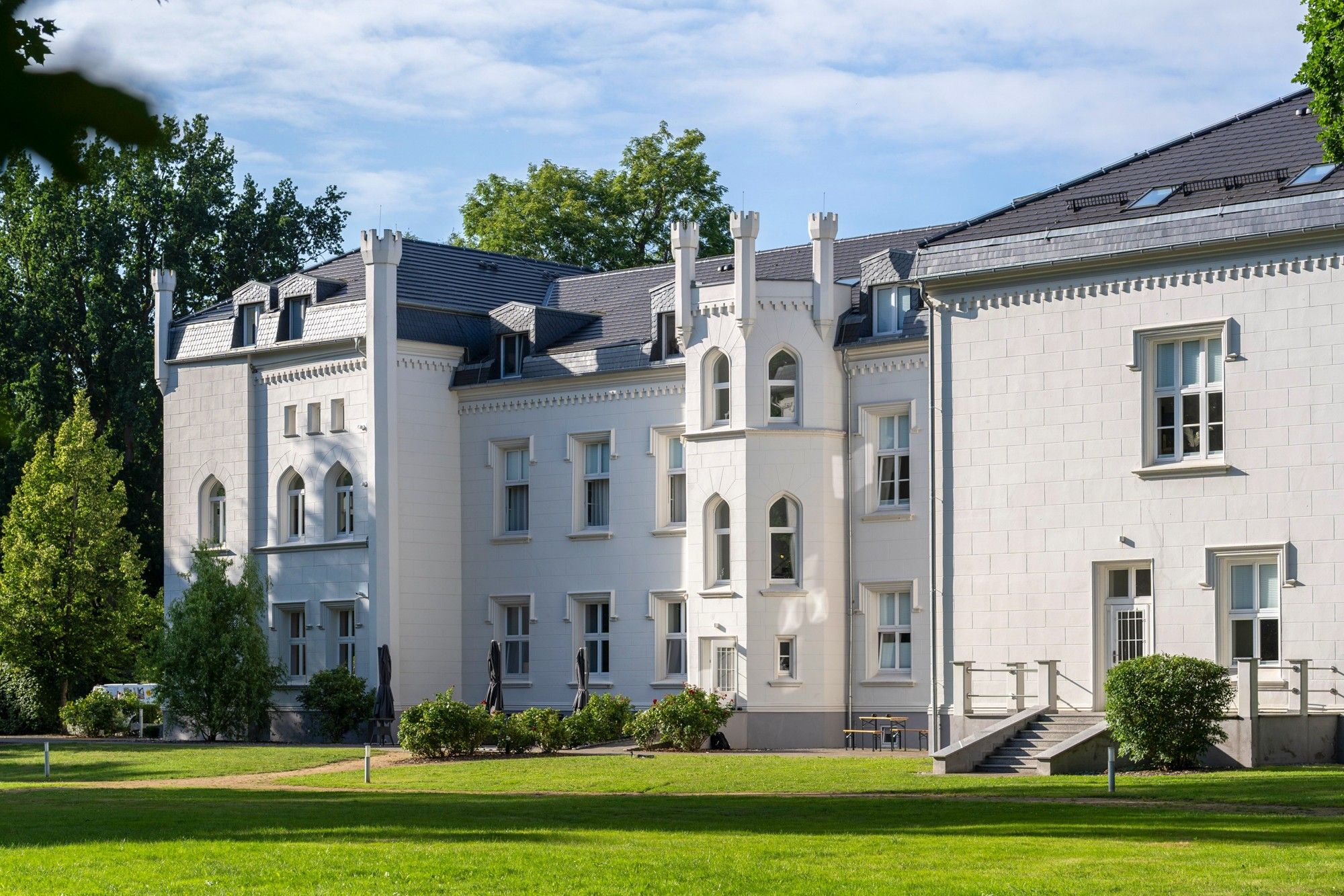 Bilder Bo på en herrgård nära Östersjön – Modern semesterlägenhet till salu