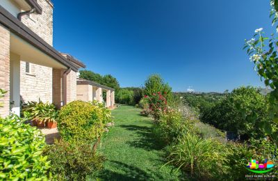 Lantgård till salu Perugia, Umbria, Bild 14/51