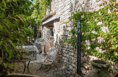 Historisk egendom till salu Goudargues, Occitanie, Bild 5/21
