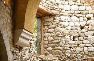 Historisk egendom till salu Goudargues, Occitanie, Bild 9/21