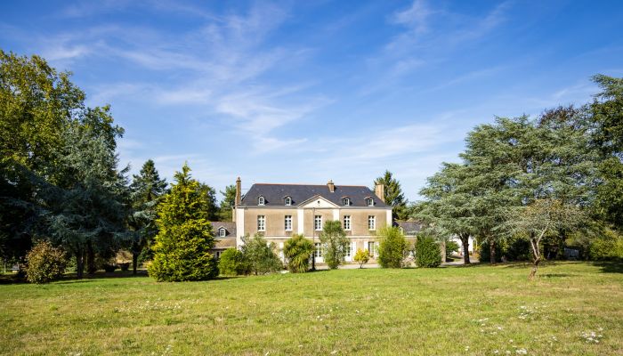 Historisk eiendom til salgs Couëron, Pays de la Loire,  Frankrike