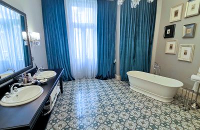 Repräsentative Altbauwohnung kaufen Praha, Janáčkovo nábřeží , Prag, Badezimmer