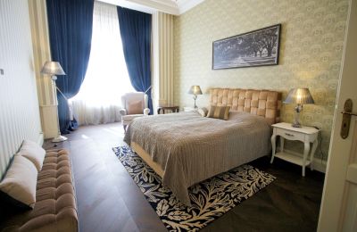 Repräsentative Altbauwohnung kaufen Praha, Janáčkovo nábřeží , Prag, Schlafzimmer