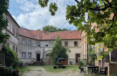 Borg til salg 16909 Goldbeck, Goldbecker Burgstraße  1, Brandenburg, Indre gårdhave