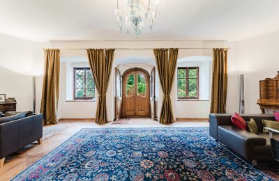 Slott till salu 4693 Desselbrunn, Øvre Østerrike, ... und Blick über den Barockbalkon hinaus in den Garten