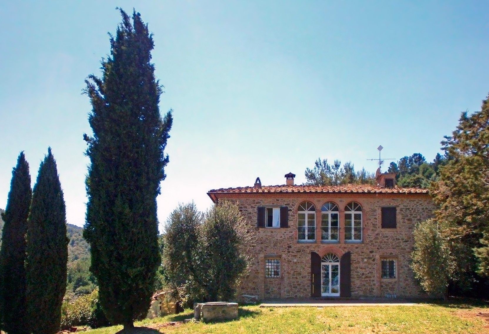 Fotos Renoviertes Toskana-Landhaus mit Olivenhain