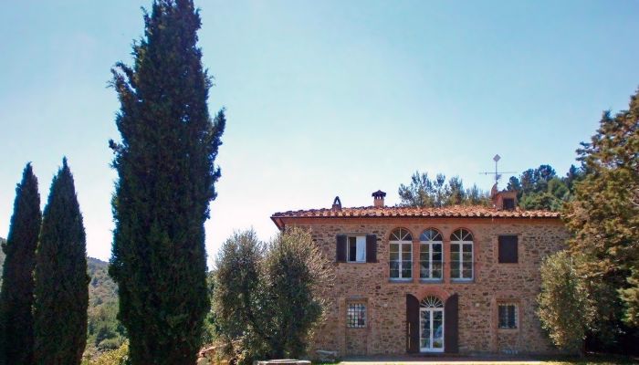 Lantgård till salu Rivalto, Toscana,  Italien