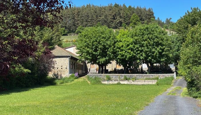 Kloster till salu Auvergne-Rhône-Alpes,  Frankrike