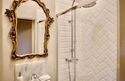 Historische Villa kaufen Loro Ciuffenna, Toskana, Badezimmer