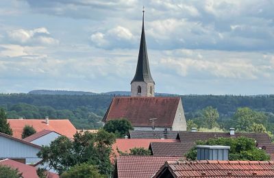 Schloss kaufen 84375 Kirchdorf am Inn, Hofmarkstraße 2, Bayern, Dachboden: Blick nach SO zur Dorfkirche