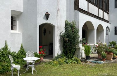 Schloss kaufen 84375 Kirchdorf am Inn, Hofmarkstraße 2, Bayern, Terrasse und sep. Eingang zur Einliegerwohnung