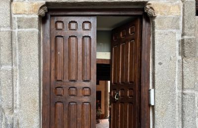 Leilighet i historisk bygård til salgs Toledo, Amador de los Ríos 2, Castilla-La Mancha, Inngang