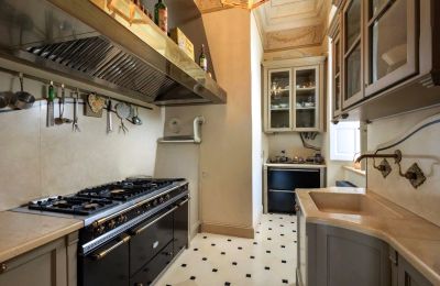 Slott till salu Capannori, Toscana, Kök