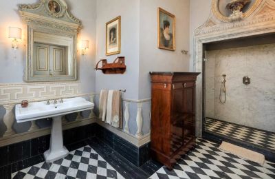 Slott till salu Capannori, Toscana, Badrum