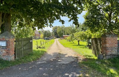 Herrgård till salu Brandenburg, Hofeinfahrt
