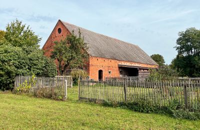 Herrgård till salu Brandenburg, Stall Rückansicht - Garten