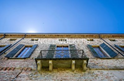 Historisk villa til salg Montechiarugolo, Emilia-Romagna, Altan