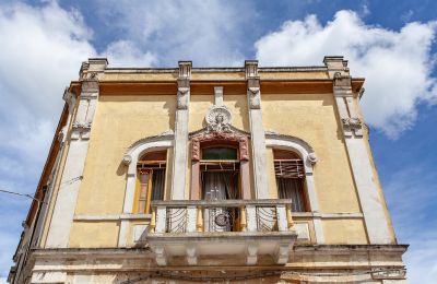 Leilighet i historisk bygård til salgs Oria, Via Latiano 74, Puglia, Renoverte Fasade