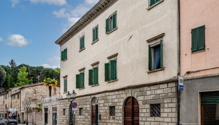 Bypalæ til salg Castelnuovo di Val di Cecina, Toscana