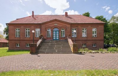 Historiska fastigheter, Herrgård med park nära Schwerin