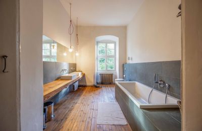 Schloss kaufen 16259 Bad Freienwalde (Oder), Brandenburg, Badezimmer - Wohnung des Schlossherren OG