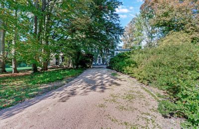 Historisk villa till salu 21019 Somma Lombardo, Lombardiet	, Inkörning