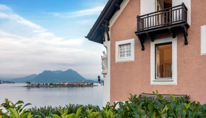 Historische villa te koop Baveno, Piemonte,  Italië