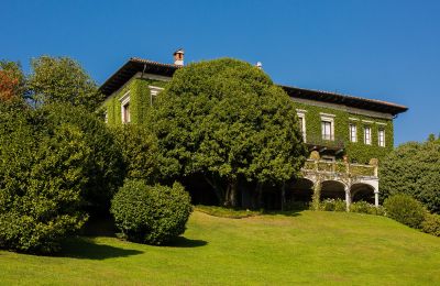 Historische Villa kaufen Verbania, Piemont:  Rückansicht