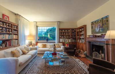Historische Villa kaufen Verbania, Piemont:  Wohnzimmer