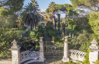 Historische villa te koop Mesagne, Puglia:  Poort