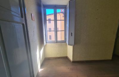 Lantligt hus till salu Magognino, Piemonte:  