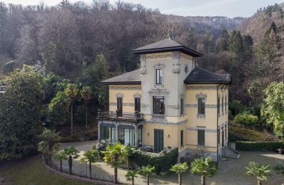 Historisk villa til salgs 28838 Stresa, Piemonte:  Utvendig