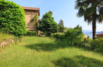 Historisk villa til salgs Meina, Piemonte:  