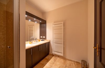 Slott til salgs 32683 Alverdissen, North Rhine-Westphalia, Badezimmer 1 - DG