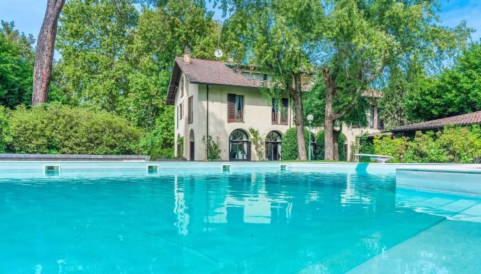 Historische villa te koop Castelletto Sopra Ticino, Piemonte,  Italië