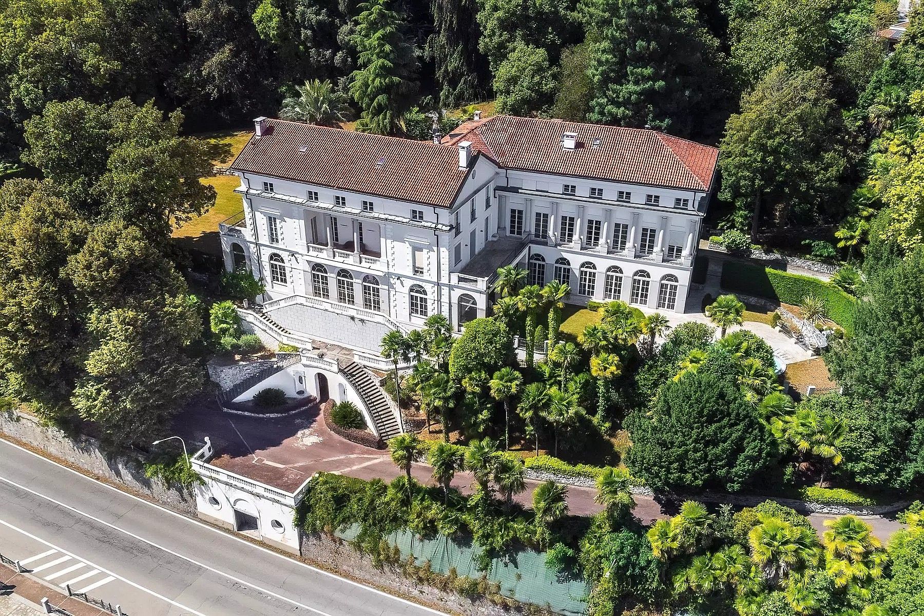 Billeder Monumental villa ved bredden af Lago Maggiore