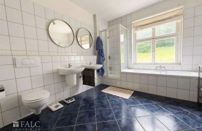 Historisk villa til salgs 42929 Wermelskirchen, North Rhine-Westphalia, Badezimmer 1. OG