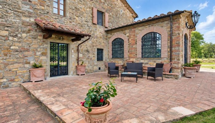 Landhus til salg Civitella in Val di Chiana, Toscana