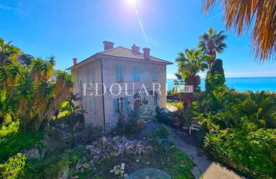 Historisk villa til salg Menton, Provence-Alpes-Côte d'Azur, Hovedbygning
