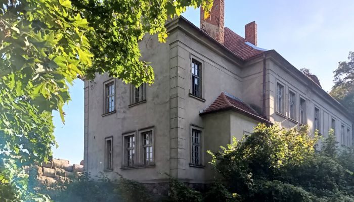 Herrenhaus/Gutshaus Osieczna 4