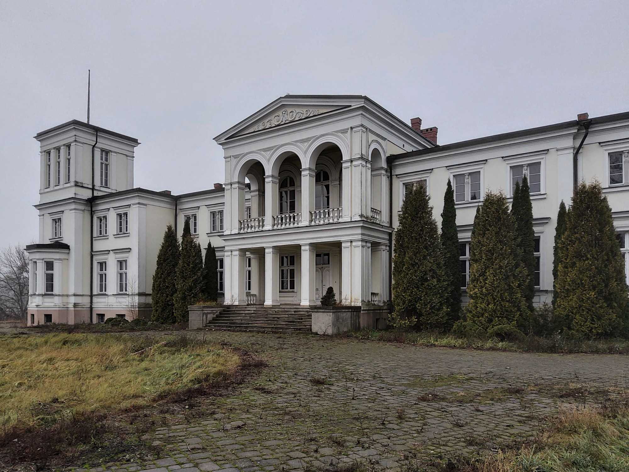 Bilder Classical Manor near Konin, Greater Poland