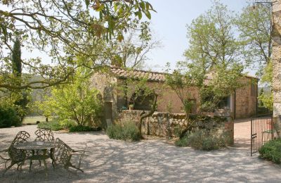 Lantgård till salu Arezzo, Toscana:  RIF2262-lang3#RIF 2262 Innenhof