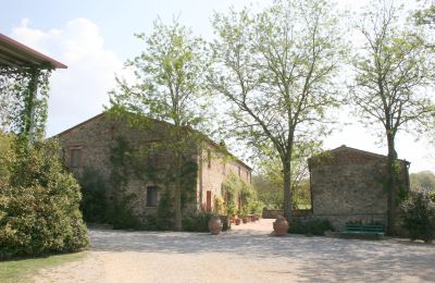 Landhuis te koop Arezzo, Toscane:  RIF2262-lang4#RIF 2262 Haupthaus und Nebengebäude über Hof verbunden